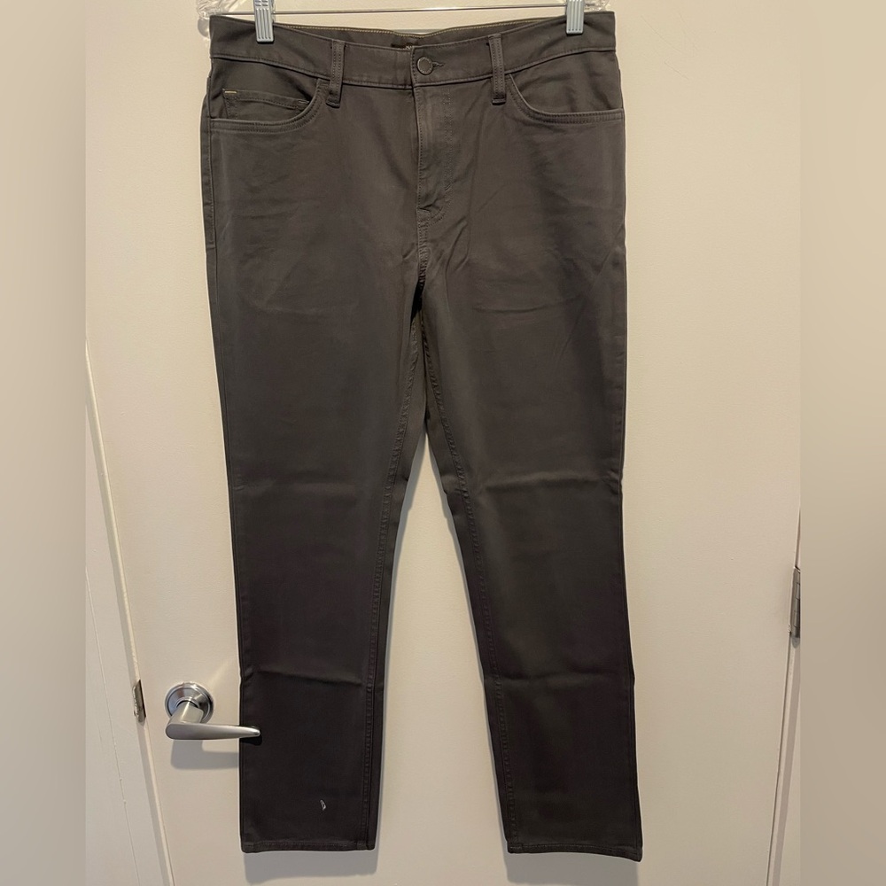 Banana Republic Slim Traveler Pant